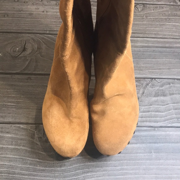 Distressed Leather OTK Foldable Wooden Heel Boots - Picture 5 of 6